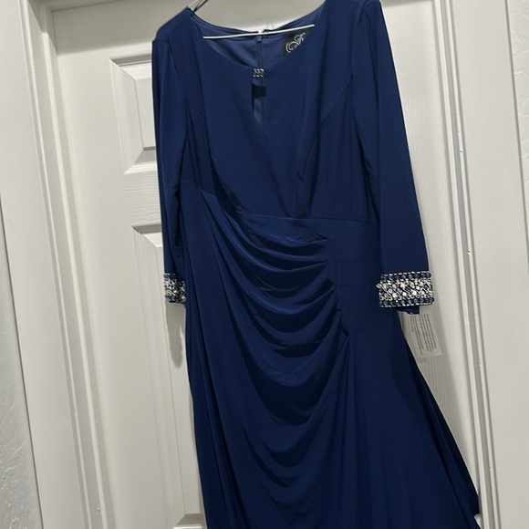 COPY - Evening dress for mother - Picture 3 of 3